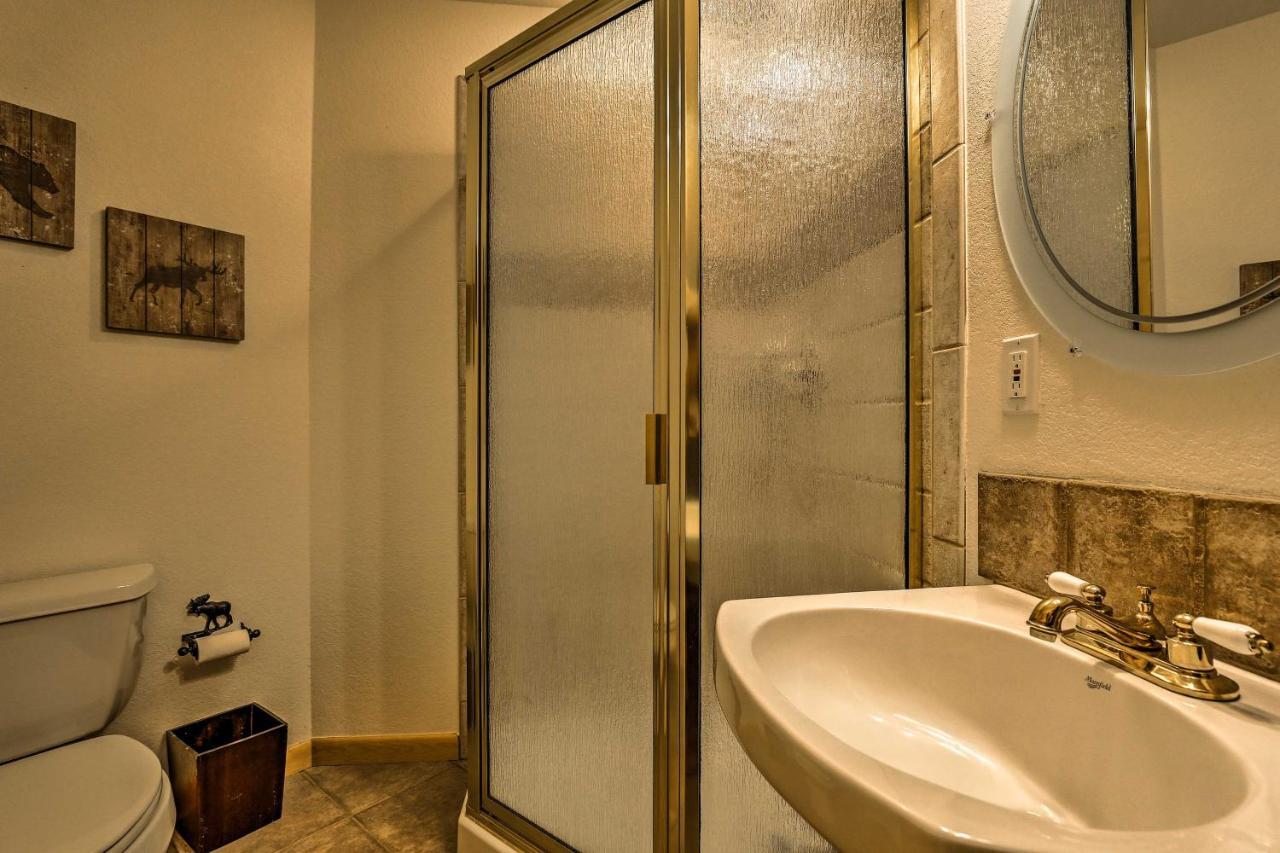 Mountain-View Condo With Deck Walk To 그랜드레이크 외부 사진